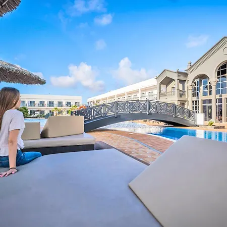 Coral Hotel