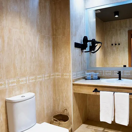 Coral Hotel 4*